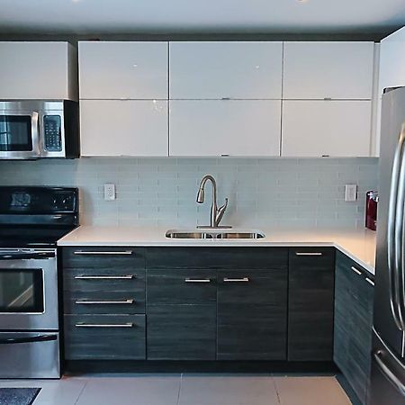 Spacious 3 Bdrm Home Near Downtown 오타와 외부 사진
