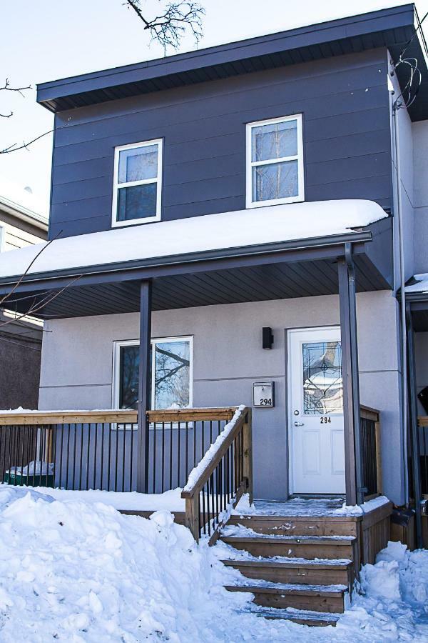 Spacious 3 Bdrm Home Near Downtown 오타와 외부 사진