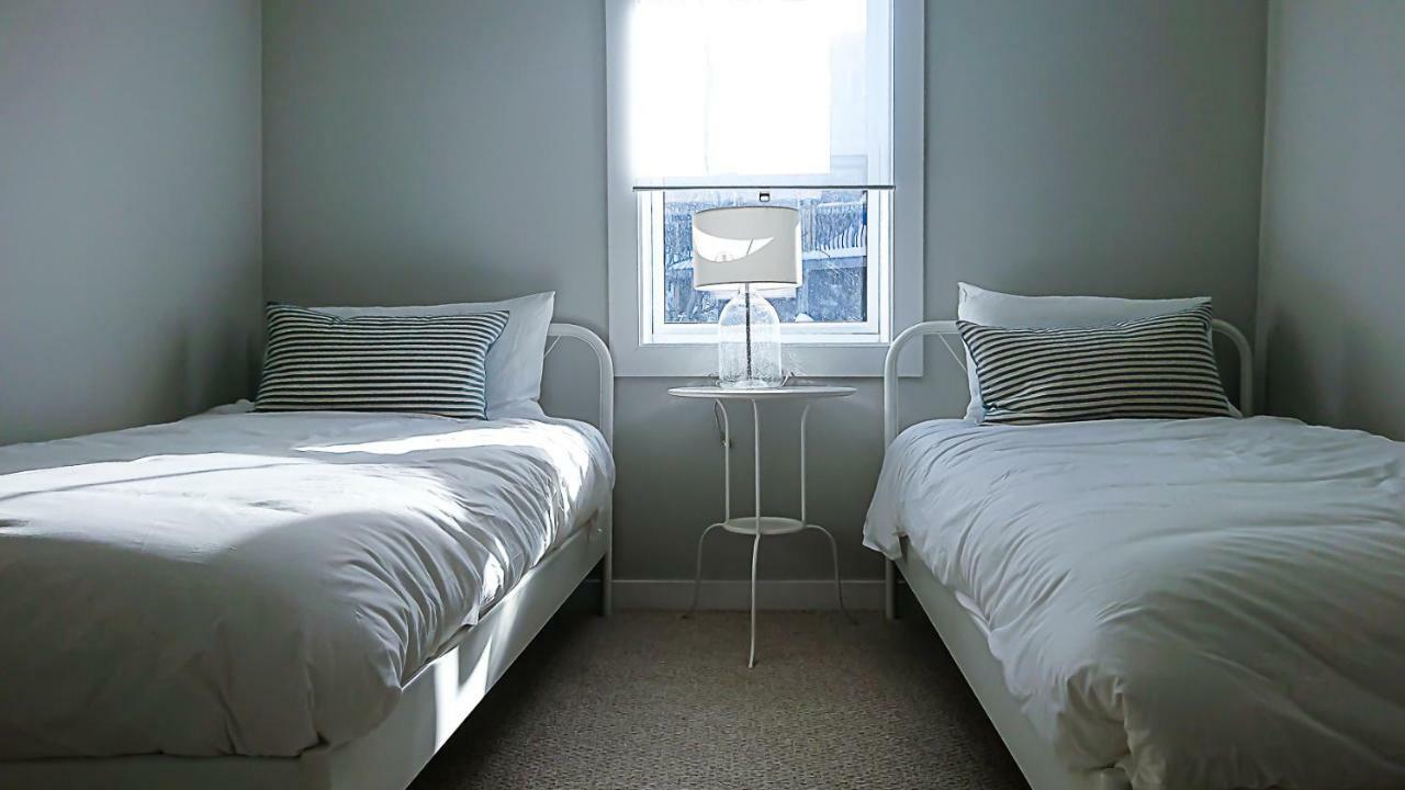 Spacious 3 Bdrm Home Near Downtown 오타와 외부 사진