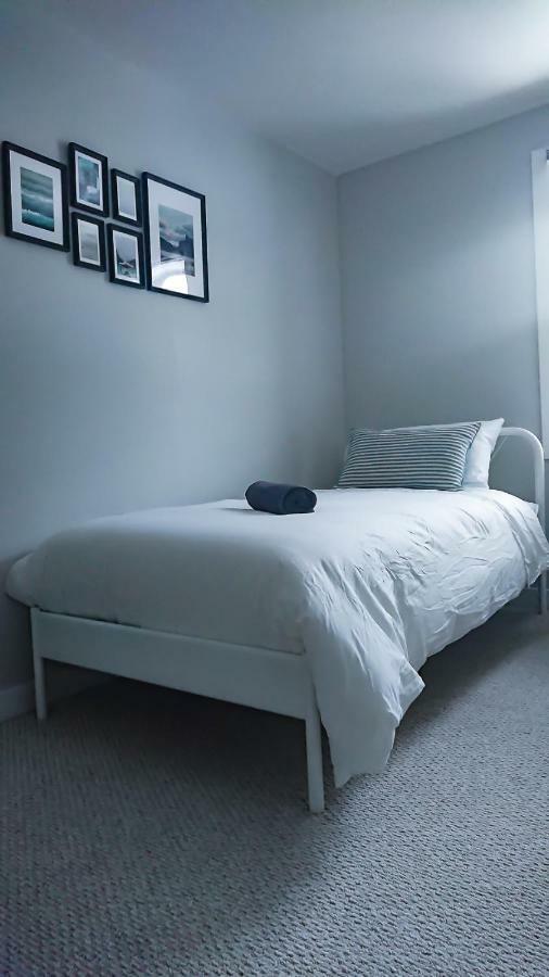Spacious 3 Bdrm Home Near Downtown 오타와 외부 사진