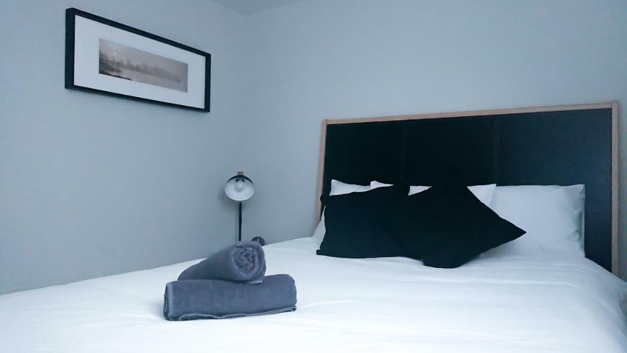 Spacious 3 Bdrm Home Near Downtown 오타와 외부 사진